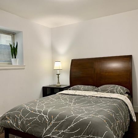 Spacious Burnaby Guest Home Exterior foto