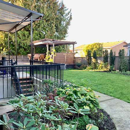 Spacious Burnaby Guest Home Exterior foto